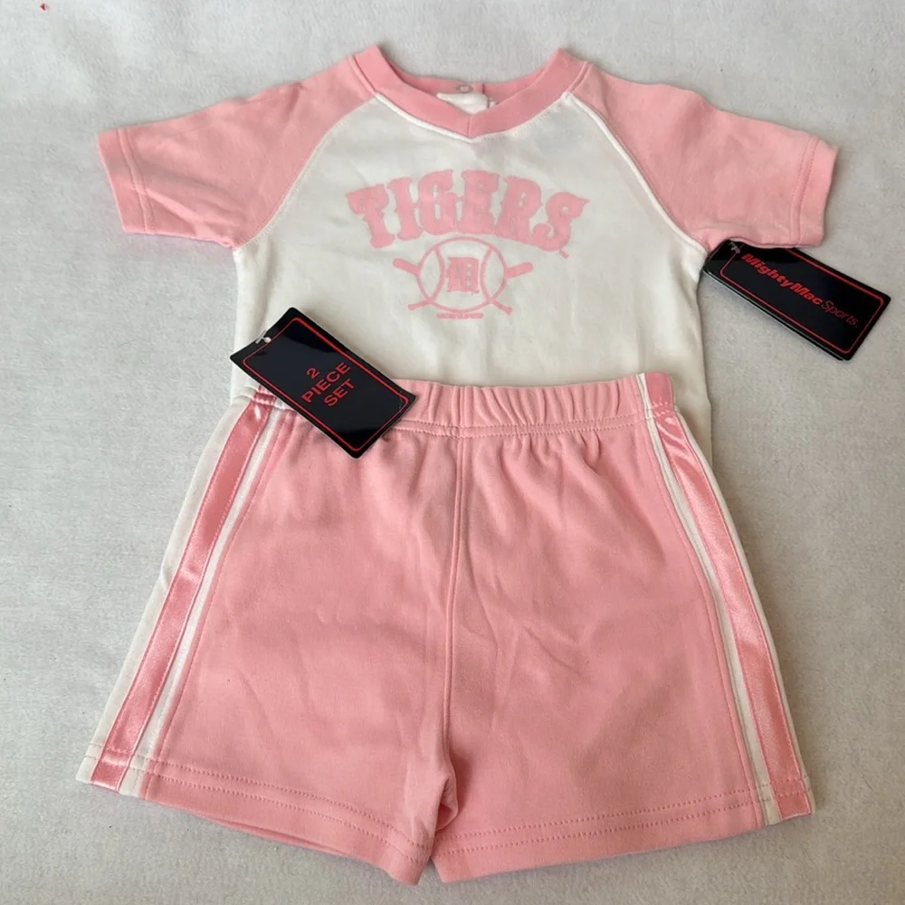 Baby Girls Detroit Tigers 2 Piece Outfit Pink White 24 Months Onesie Shorts - Picture 4 of 10